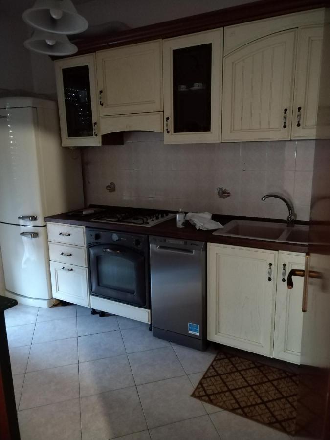 Appartamento Con Due Camere Pressi Eur Rome Exterior photo